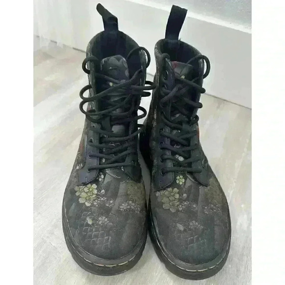 Rare Doc Martens Tattoo Floral Canvas Rubbery T Boots us 5 - Picture 2 of 11